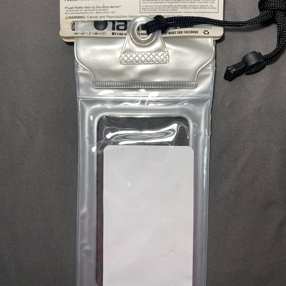 Propel Paddle Gear Waterproof Floating Cell Phone Pouch, Brand New - Picture 3 of 5